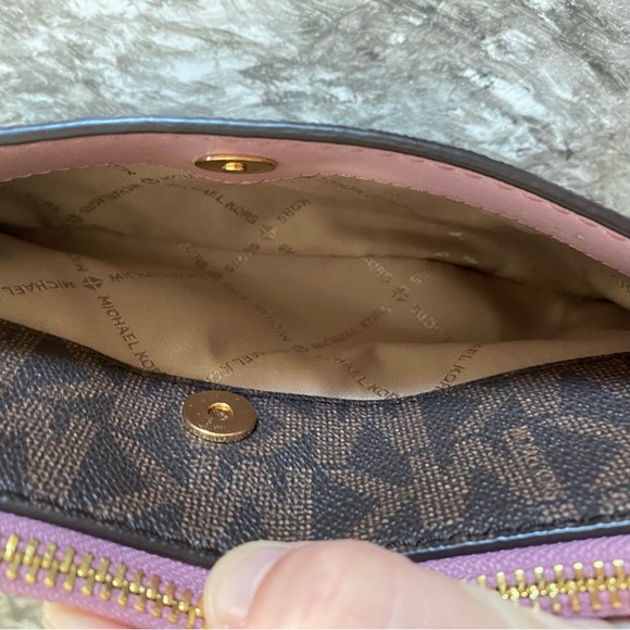 Michael Kors Camden leather shoulder/crossbody bag - Picture 3 of 6